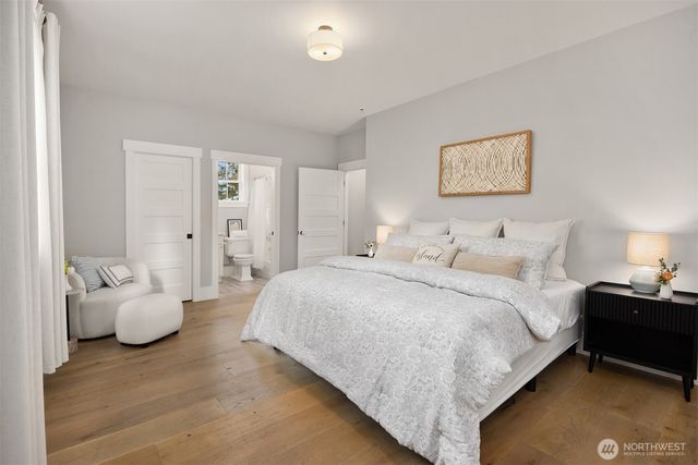 10717 NE Manitou Park Boulevard, Bainbridge Island, WA 98110