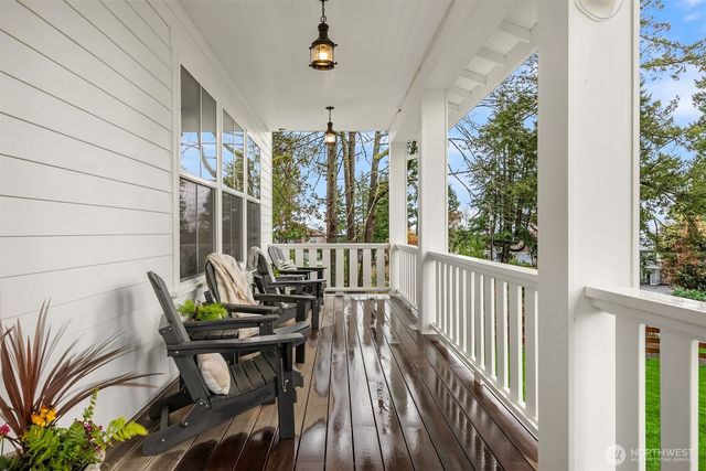 10717 NE Manitou Park Boulevard, Bainbridge Island, WA 98110