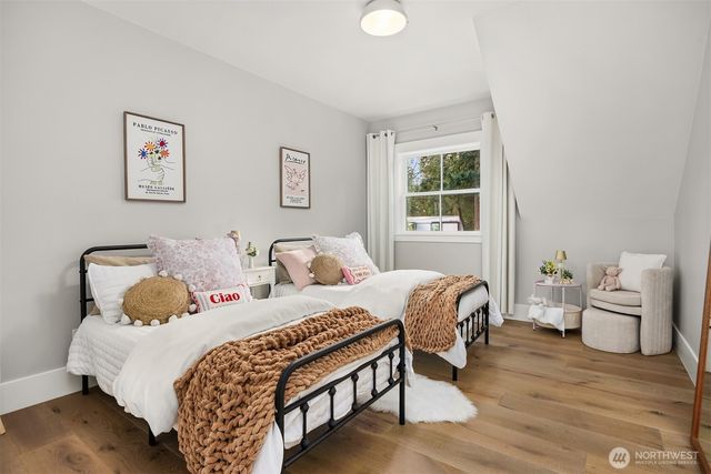 10717 NE Manitou Park Boulevard, Bainbridge Island, WA 98110