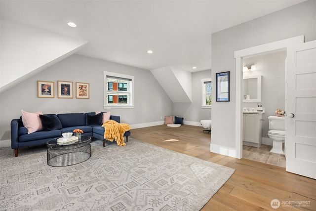 10717 NE Manitou Park Boulevard, Bainbridge Island, WA 98110