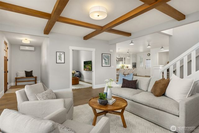 10717 NE Manitou Park Boulevard, Bainbridge Island, WA 98110