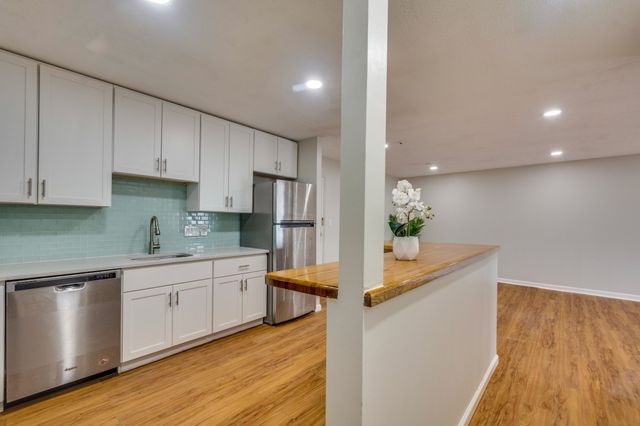 474 Broadway 46, Somerville, MA 02145