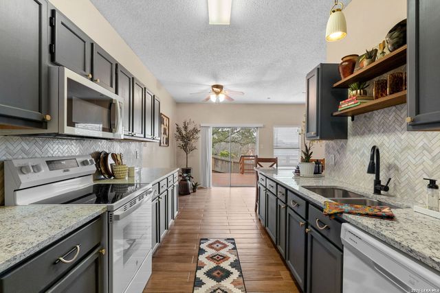 1411 Flower Brook, San Antonio, TX 78232