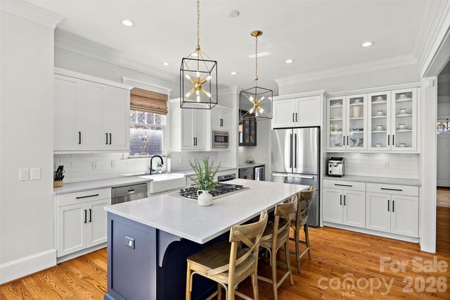 228 Wendover Hill Court, Charlotte, NC 28211