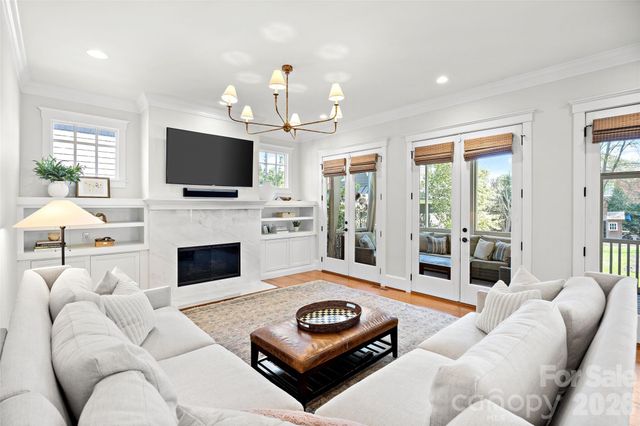 228 Wendover Hill Court, Charlotte, NC 28211