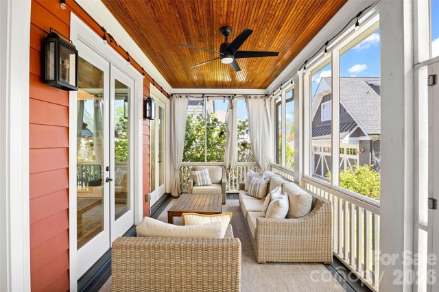 228 Wendover Hill Court, Charlotte, NC 28211