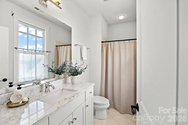 228 Wendover Hill Court, Charlotte, NC 28211