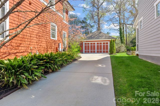 228 Wendover Hill Court, Charlotte, NC 28211