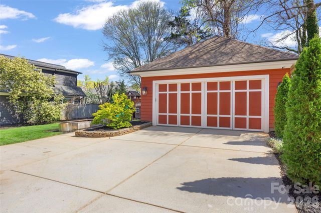 228 Wendover Hill Court, Charlotte, NC 28211