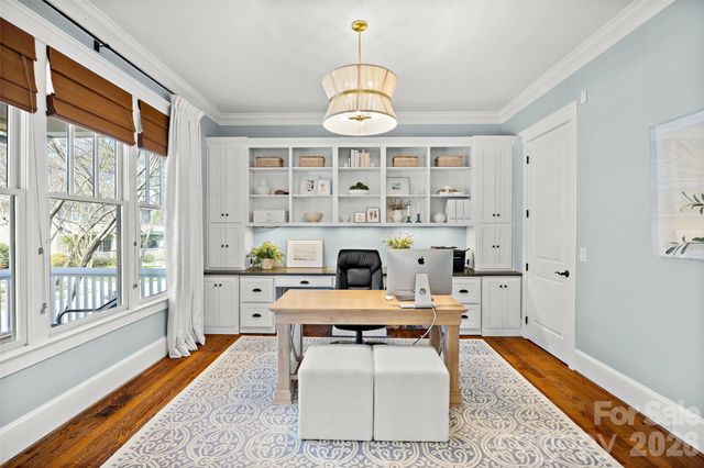 228 Wendover Hill Court, Charlotte, NC 28211