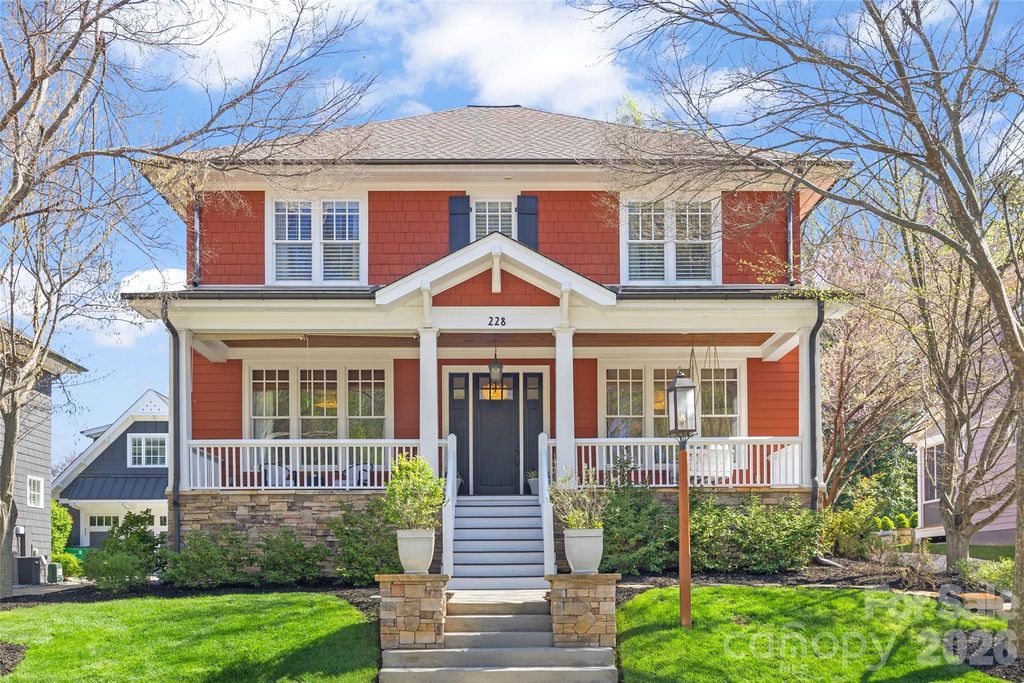228 Wendover Hill Court, Charlotte, NC 28211