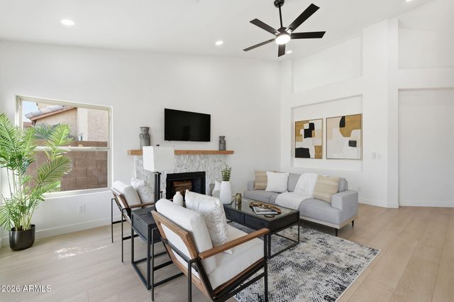 15221 S 47TH Way, Phoenix, AZ 85044