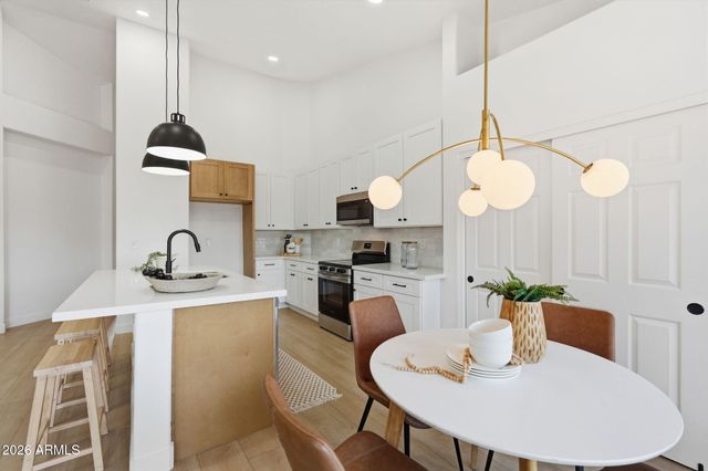 15221 S 47TH Way, Phoenix, AZ 85044