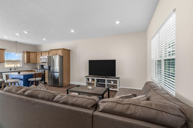 2521 Gray Wolf Way, Fruitport Twp, MI 49444
