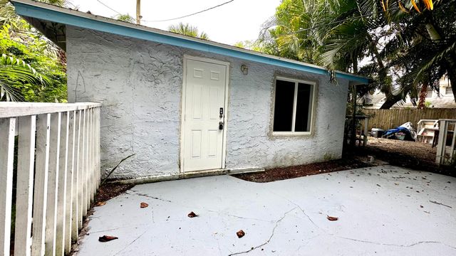 313 S Lakeside Drive Unit 2, Lake Worth Beach, FL 33460