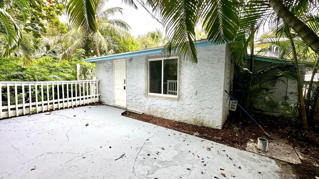 313 S Lakeside Drive Unit 2, Lake Worth Beach, FL 33460
