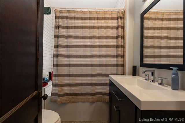 1513 Spring Street, Jeffersonville, IN 47130