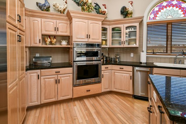 3935 E Eaglescliffe Drive, Springfield, MO 65809