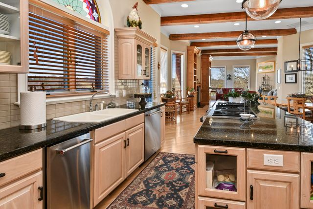 3935 E Eaglescliffe Drive, Springfield, MO 65809