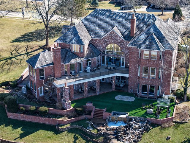 3935 E Eaglescliffe Drive, Springfield, MO 65809