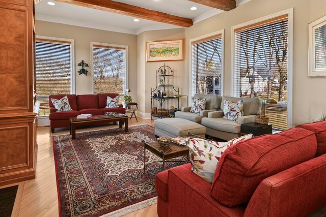 3935 E Eaglescliffe Drive, Springfield, MO 65809