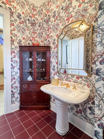 3935 E Eaglescliffe Drive, Springfield, MO 65809