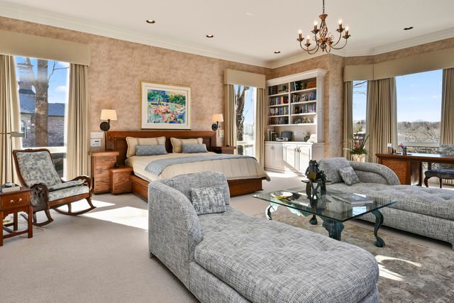 3935 E Eaglescliffe Drive, Springfield, MO 65809