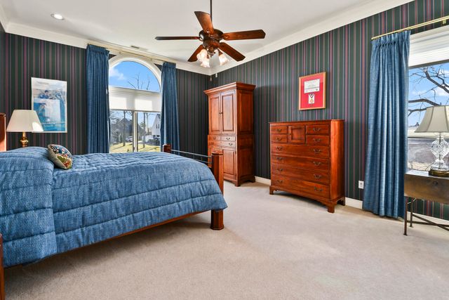 3935 E Eaglescliffe Drive, Springfield, MO 65809