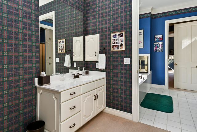 3935 E Eaglescliffe Drive, Springfield, MO 65809