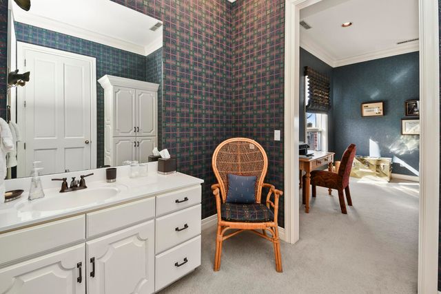 3935 E Eaglescliffe Drive, Springfield, MO 65809