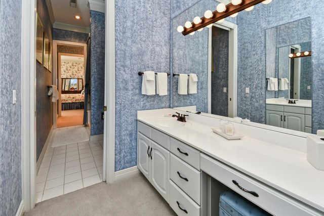 3935 E Eaglescliffe Drive, Springfield, MO 65809