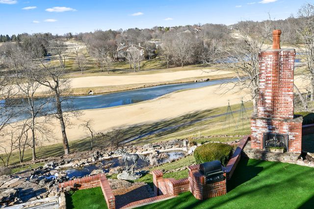 3935 E Eaglescliffe Drive, Springfield, MO 65809