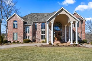 3935 E Eaglescliffe Drive, Springfield, MO 65809