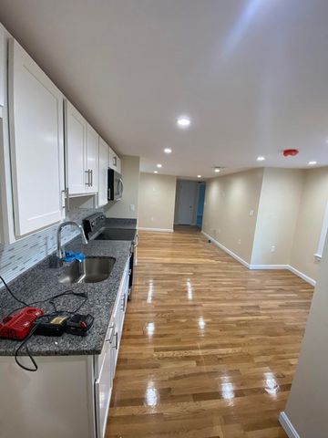 9 Oxford St 3, Lynn, MA 01901