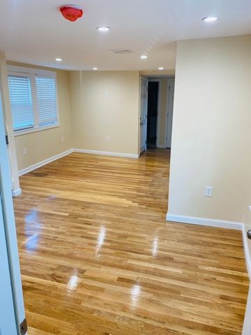 9 Oxford St 3, Lynn, MA 01901