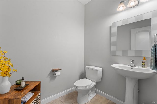 53785 Blue Lake Drive, Elkhart, IN 46514