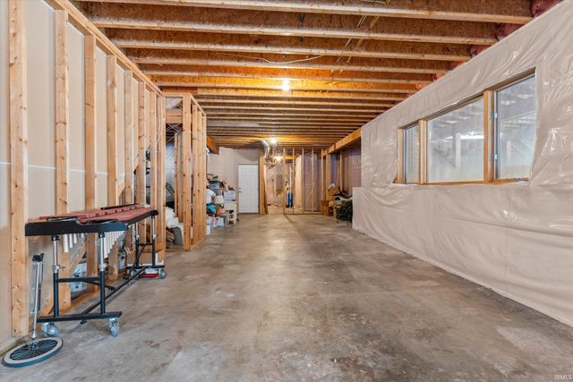 53785 Blue Lake Drive, Elkhart, IN 46514