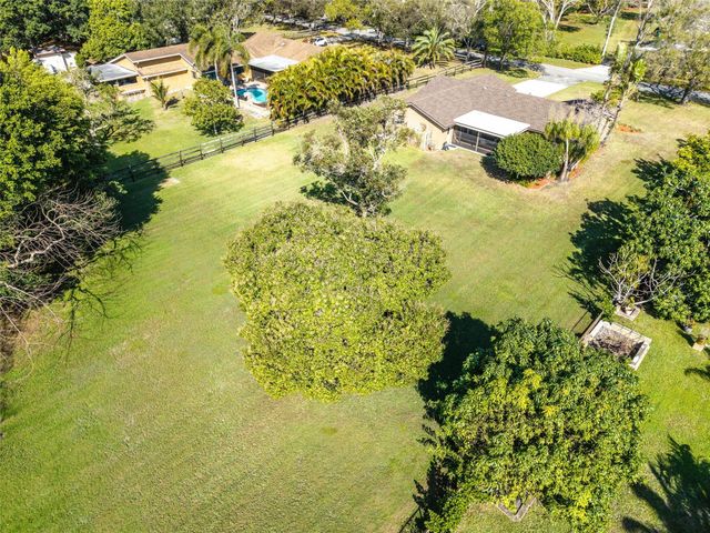 13630 SW 24th Street, Davie, FL 33325