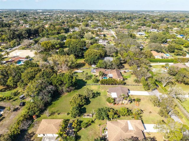 13630 SW 24th Street, Davie, FL 33325
