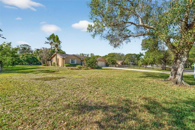 13630 SW 24th Street, Davie, FL 33325