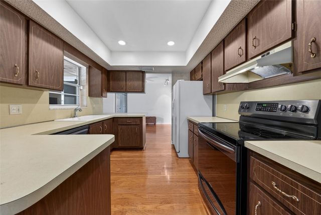 13630 SW 24th Street, Davie, FL 33325