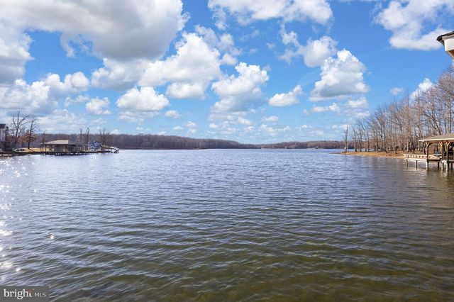 95 OLIVE BRANCH CT, Bumpass, VA 23024