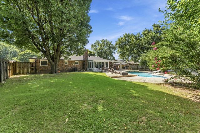 2304 Christine Street, Springdale, AR 72762
