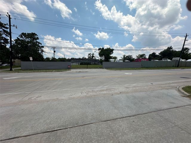 6514 Laura Koppe Road, Houston, TX 77016