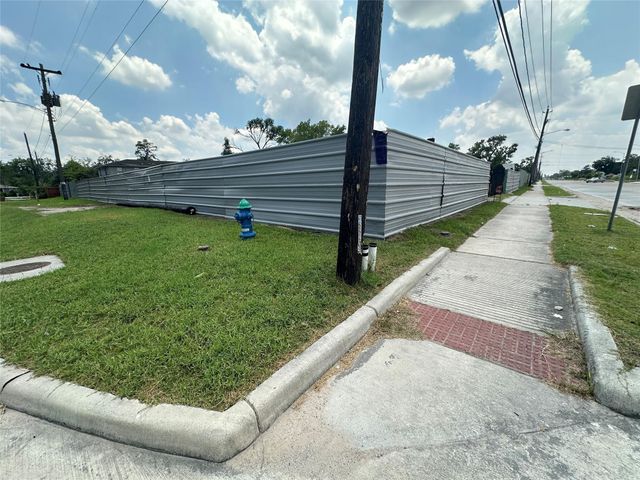 6514 Laura Koppe Road, Houston, TX 77016