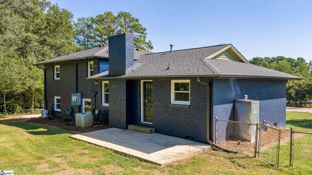 2409 Villa Court, Anderson, SC 29621