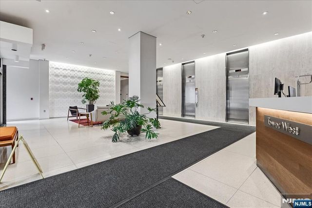 6050 E Kennedy Boulevard 15G, West New York, NJ 07093