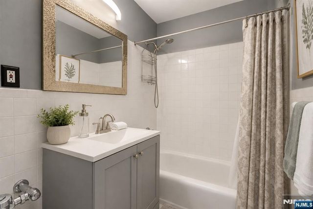 6050 E Kennedy Boulevard 15G, West New York, NJ 07093