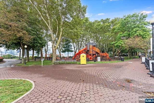 6050 E Kennedy Boulevard 15G, West New York, NJ 07093