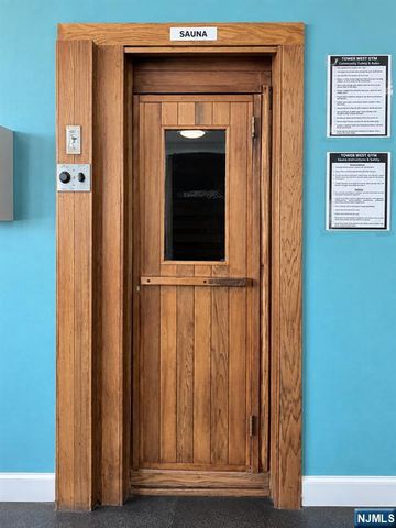 6050 E Kennedy Boulevard 15G, West New York, NJ 07093